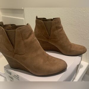Report wedge booties size 10